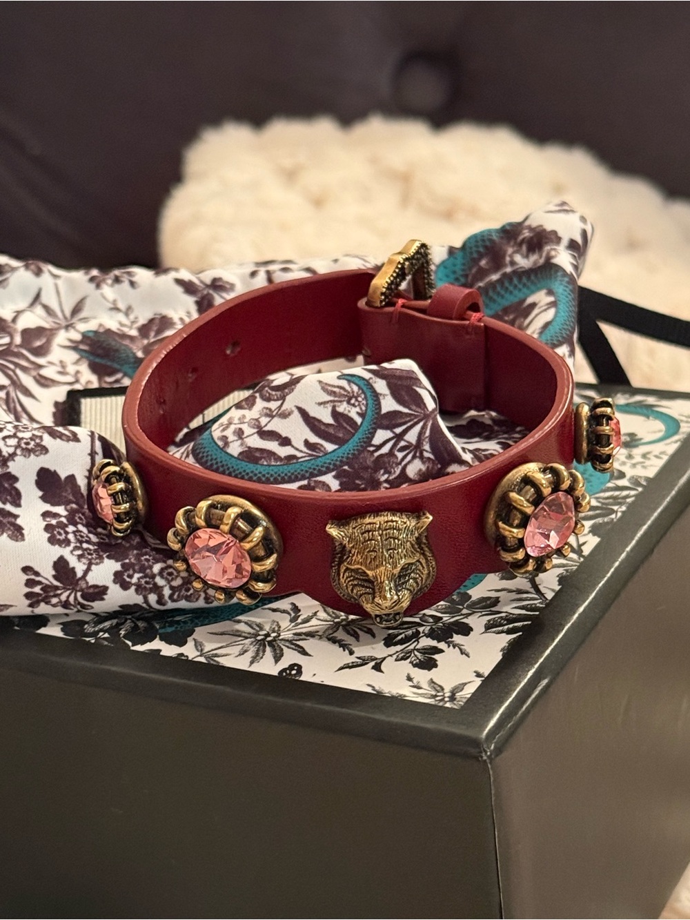 🔥Gucci Crystal & Leather Feline Head Wrap Bracelet full inclusion with COA🔥